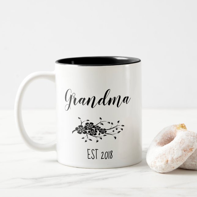 Klassische Schwarz-weiße Blumengranma-Tasse Zweifarbige Tasse (Mit Donut)