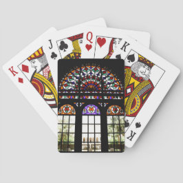 Klassische Spielkarten mit farbenfrohen gestanzten