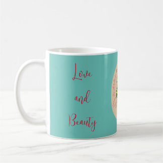 Klassische Tasse: Liebe und Schönheit gehen immer  Kaffeetasse
