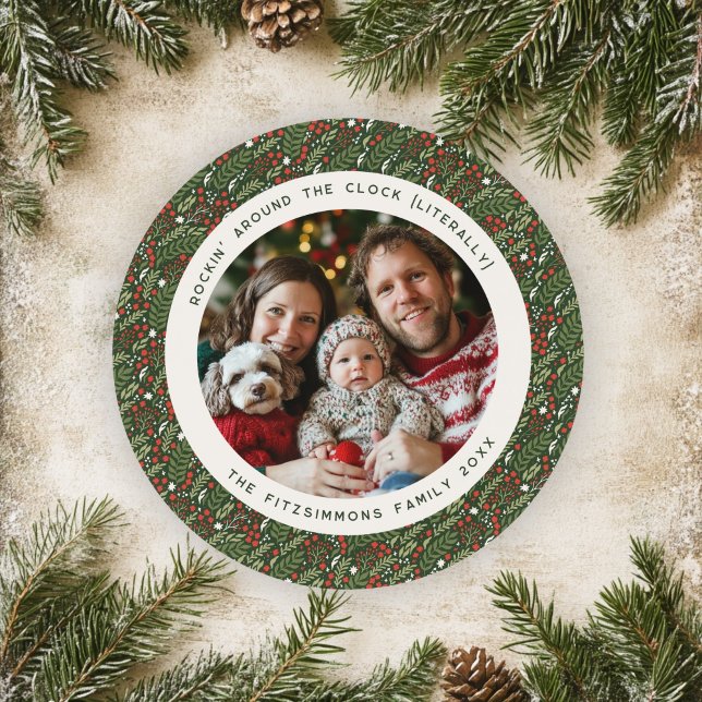 Klassische Weihnachts Holly Leaf Weihnachtskarte Karte (Holly Leaf Christmas circle photo card)