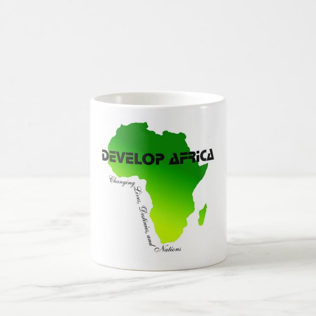 klassische weiße Tasse mit Afrika-Kontur (Mittel)