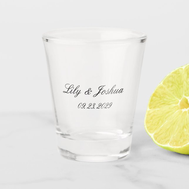 Klassische zeitlose Hochzeit Schnapsglas (Vorderseite)