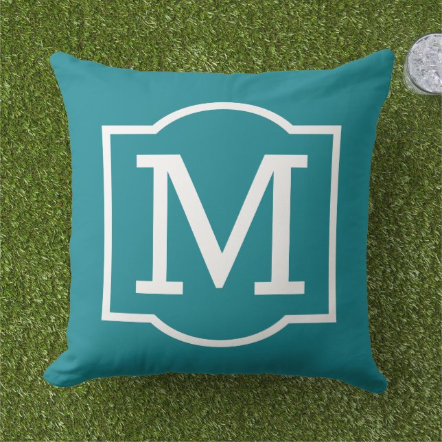 Klassischer Aquamarin Blue Custom Monogram Letter Kissen (Gras)