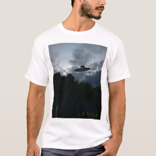 Klassischer Fliegensaucer-T - Shirt
