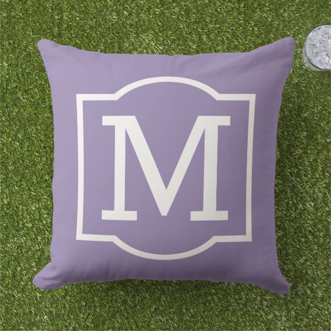 Klassischer Lila Monogramm-Letter Kissen (Gras)