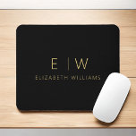 Klassischer Name der Minimalistischen Schwarz-Gold Mousepad<br><div class="desc">Aktualisieren Sie Ihren Arbeitsbereich mit unserem Classic Elegant Modern Minimalistisch Monogram Mouse Pad. Dieses raffinierte Mauspad verbindet zeitlose Eleganz mit zeitgemäßem Minimalismus und verleiht Ihrem Schreibtisch eine Touch Raffinesse. Mit viel Liebe zum Detail gestaltet, ist dieses Mauspad mehr als nur ein funktionelles Zubehör; es ist eine personalisierte Aussage. Das individuell...</div>