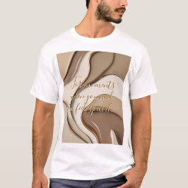 Klassischer T - Shirt in abstrakter Grafik
