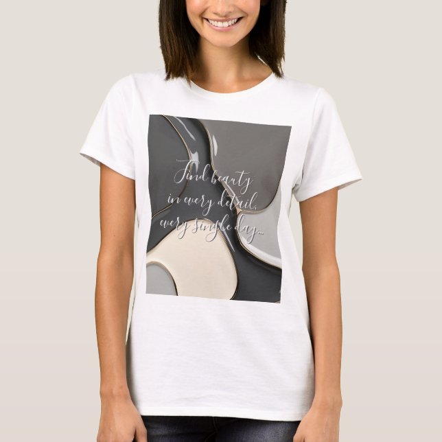 Klassischer T - Shirt in abstrakter Grafik (Vorderseite)