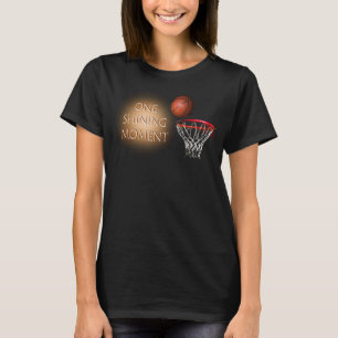 Klassischer T - Shirt mit einem leuchtenden Augenb