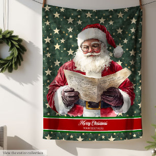 Klassischer Vintager Weihnachtsmann, der eine Buch Fleecedecke