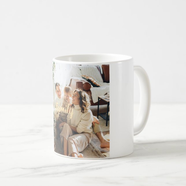 Klassischer Weihnachtsfamilienbecher – Personalisi Kaffeetasse (VorderseiteRechts)