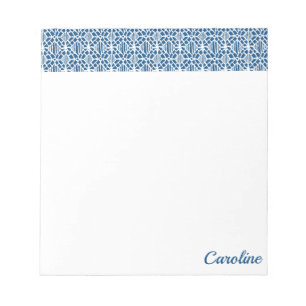 Klassisches Blau mit weißem Crochet Lace-Muster Notizblock