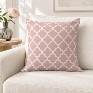 Klassisches Dusty Rose Weiß Quatrefoil Gitter Kissen