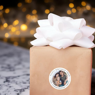 Klassisches einfaches Happy Birthday Familienfoto Runder Aufkleber