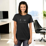 Klassisches Elegant Moderner Minimalistischer Mono T-Shirt<br><div class="desc">Erhöhen Sie Ihren Stil mit unserem Monogram Schwarz-weiß Modern Minimalistisch Elegant T - Shirt. Dieser Kleiderschrank ist ein unverzichtbarer Bestandteil, der klassische Eleganz mit zeitgenössischem Minimalismus verbindet und somit eine vielseitige und stilvolle Ergänzung zu Ihrer Kollektion darstellt. Dieser T - Shirt ist mit viel Liebe zum Detail gestaltet und ist...</div>