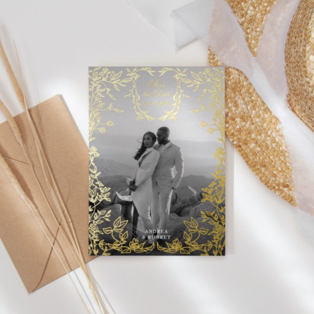 Klassisches Elegantes Wappen Save the Date Gold Folieneinladung (Von Creator hochgeladen)
