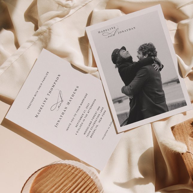 Klassisches Foto für elegante Script-Typografie Einladung (Von Creator hochgeladen)