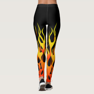 Klassisches frisiertes Auto, das an Flammen-Dekor Leggings