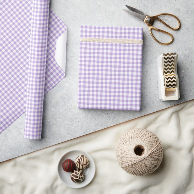 Klassisches Gingham Soft Lavendel Geschenkpapier (Kunsthandwerk)