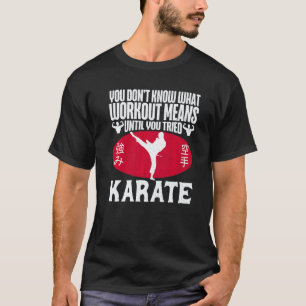 Klassisches Karate-Schwarzgürtel-Gi-Uniform, das S T-Shirt