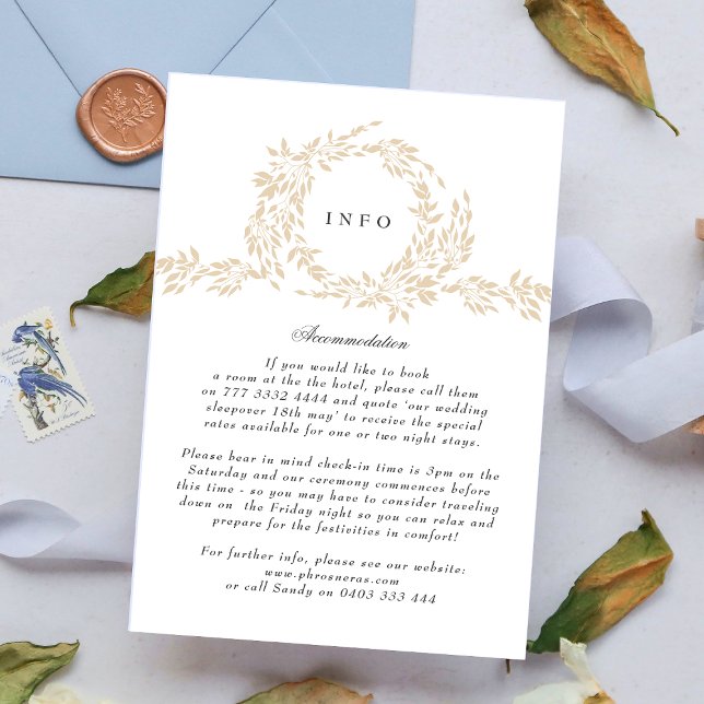 Klassisches Monogram Blush Wappen Elegante Hochzei Begleitkarte (Von Creator hochgeladen)