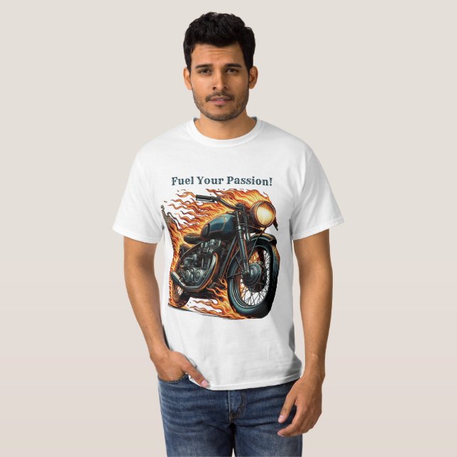 Klassisches Motorrad in Bewegung mit Flammen T-Shirt (Vorne ganz)