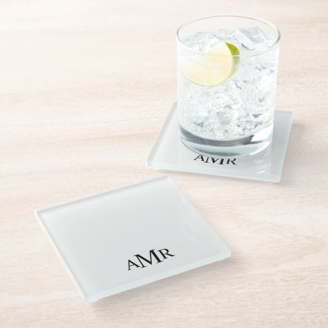 Klassisches personalisiertes Monogramm Glasuntersetzer (Schrägansicht)