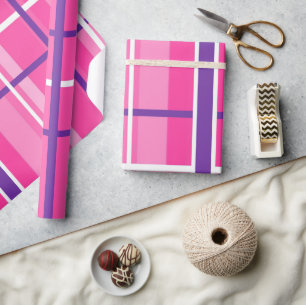 Klassisches rosa Buffalo Kariertes Wrapping Paper Geschenkpapier