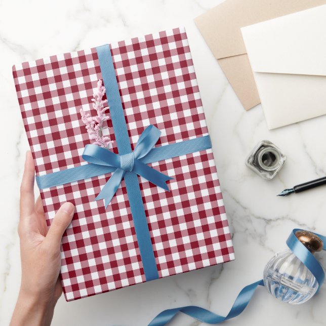 Klassisches rotes Gingham-Karomuster  Geschenkpapier (Schenken)