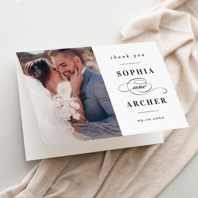 Klassisches Schwarz-Weiß-HochzeitsFoto Dankeskarte (Elegant Black and White Type Photo Wedding Thank You Card.)