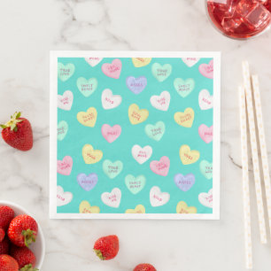 Klassisches Valentinisches Candy Hearts auf Aquama Serviette
