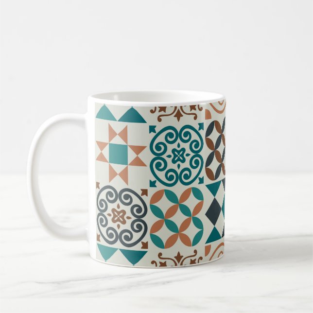 Klassisches Vintages Fliesenmuster Kaffeetasse (Links)