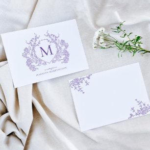 Klassisches violettes Blumenwappen-Monogramm Mitteilungskarte