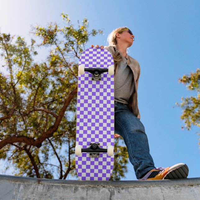Klassisches visuelles violettes Schachbrett Skateboard (Außenbereich 1)