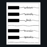 Klaviertastatur mit inspirierendem Zitat Poster<br><div class="desc">Ein schönes Zitat von Hans Christlich Andersen wird mit Klaviertasten verwoben, um in diesem Musikkunstprint etwas Melodisches und Wunderbares zu bilden. Dekorieren Sie Ihr Studio mit dieser einzigartigen Feier der Freuden von Musik und Geschichte, oder geben Sie es einem Komponisten Freund für Inspiration! "Wo Wörter Versagt werden, Musik spricht" spielt...</div>