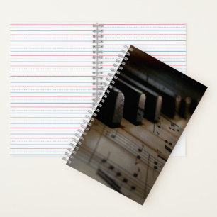 Klaviertasten für antike Musik Notizbuch