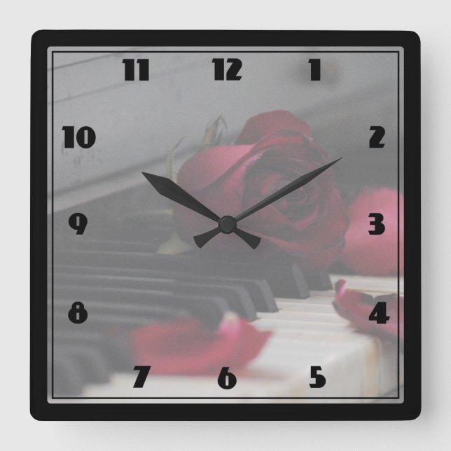 Klaviertasten mit Rote Rose Quadratische Wanduhr (Vorderseite)