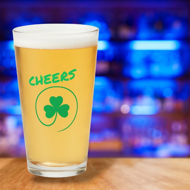 Kleeblatt Clover Ireland Irish Cheers St Patrick's Glas (Von Creator hochgeladen)