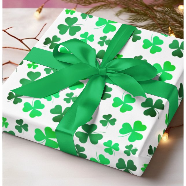 Kleeblatt Clover St Patricks Day Green White Retro Geschenkpapier (Von Creator hochgeladen)