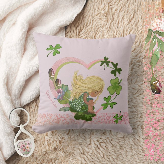 Kleeblatt Girl Soft Pink Kissen ( Shamrock Girl Soft Pink Throw Pillow , check our St Patrick's Day collection)
