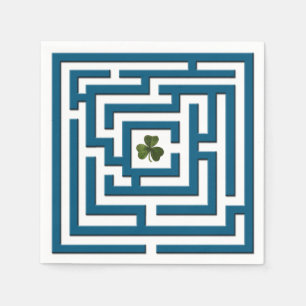 Kleeblatt in der blauen Labyrinth-Herausforderung Serviette