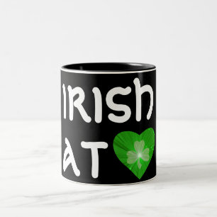 Kleeblatt "Irish at (heart)" Tasse schwarz