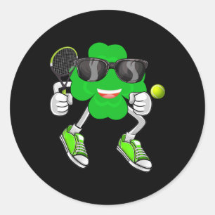 Kleeblatt spielt Tennis Koboldhut St. Patrick Runder Aufkleber