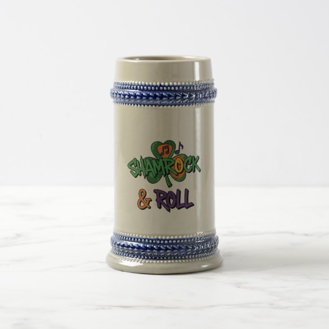 Kleeblatt und Roll St. Patrick's Day Bierglas (Mittel)