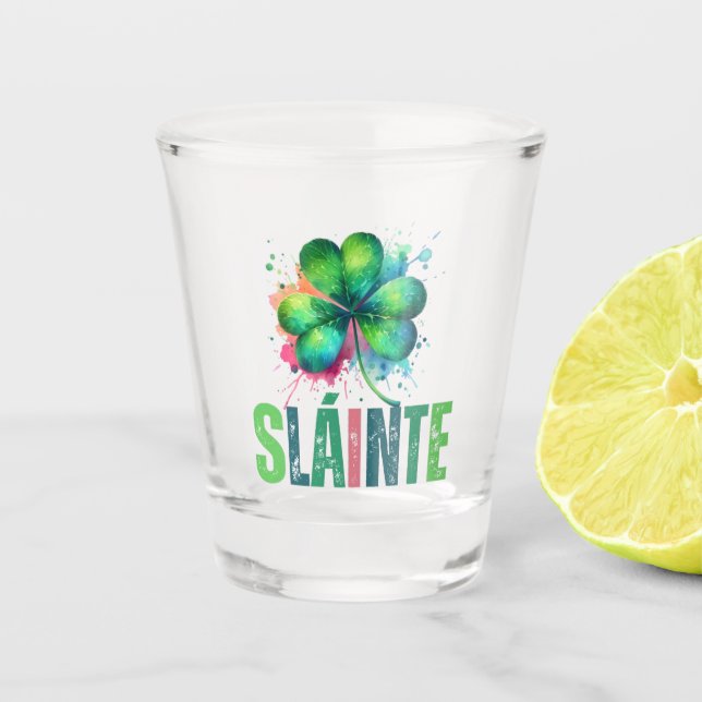 Kleeblatt Wasserfarbe - Sláinte - St Patrick Day Schnapsglas (Vorderseite)