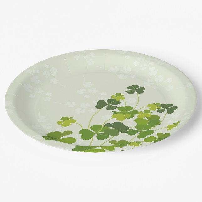Kleeblattblumenstrauß, St Patrick Tag Pappteller (Schrägansicht)