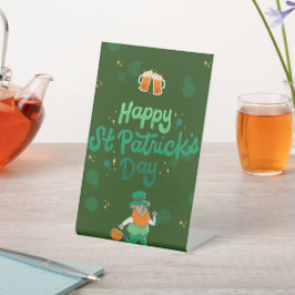 "Kleeblatts & Shenanigans: Ein St. Patrick's Day Sockelschild