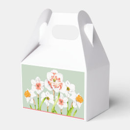 Kleidungsstücke auf einer Gable-Favor-Box Geschenkschachtel