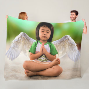 KLEINE ANGEL PRAYING FLEECEDECKE