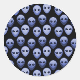 Kleine blaue alien-Köpfe Runder Aufkleber
